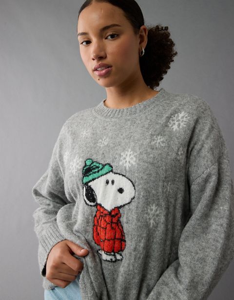 Женские свитеры American Eagle AE Whoa So Soft Oversized Snoopy Holiday Sweater