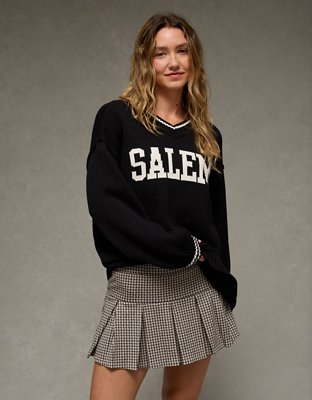 AE Oversized V-Neck Destination Graphic Sweater
