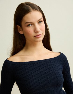 Chandail en tricot torsadé ajusté et à épaules dénudées AE