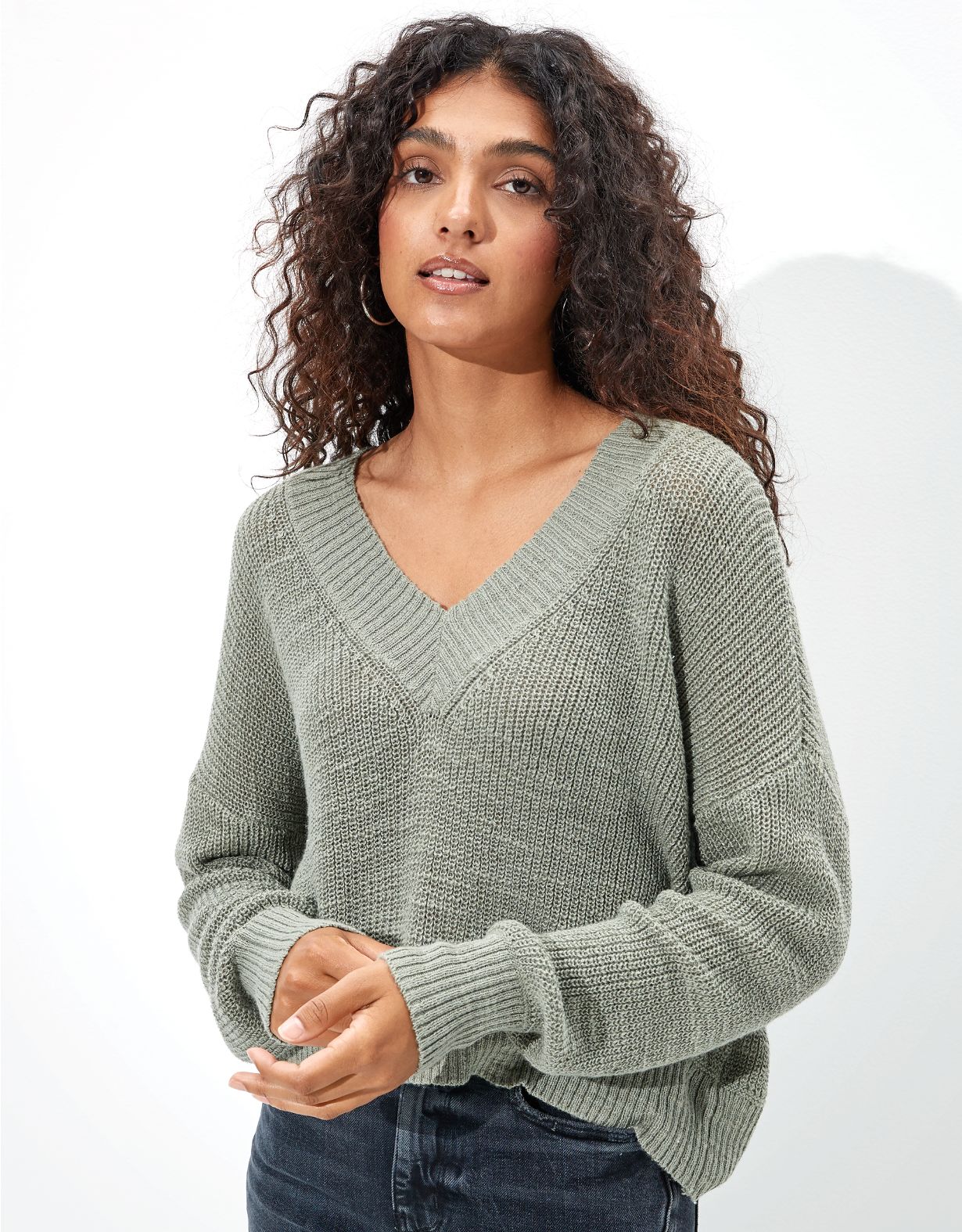 AE V-Neck Cropped Sweater