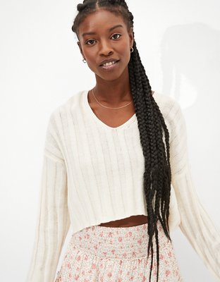 AE Cropped V-Neck Sweater