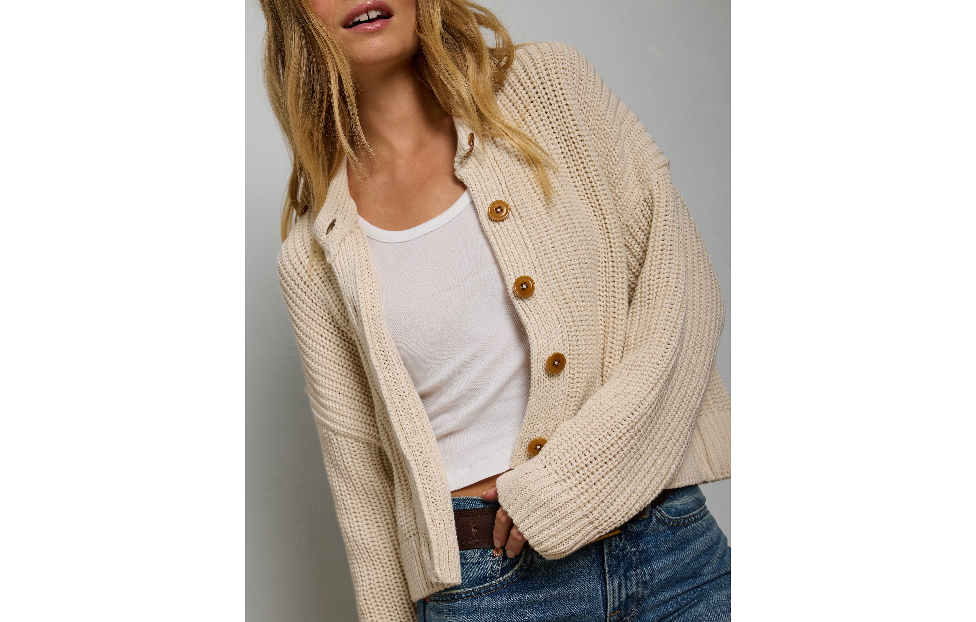 AE77 Crew Neck Cardigan