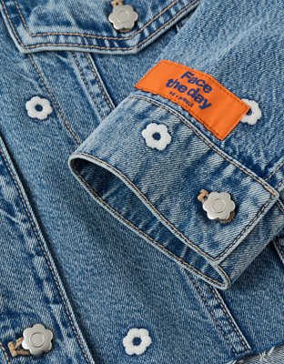 Женская куртка American Eagle AE x Bubble Embroidered Cropped Denim, цвет: Разноцветный — фото 7