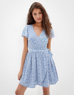 AE Vestido envolvente manga corta floral mixto