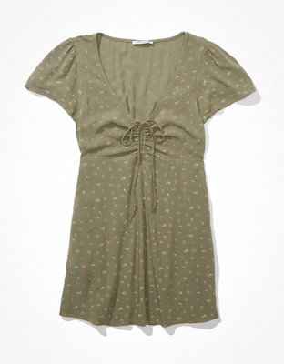 AE Vestido corto estampado con frente plisado