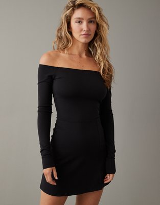 Black dress with on sale off shoulder sleeves