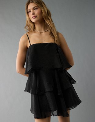 AE Vestido Corto en Capas sin Breteles con Volantes