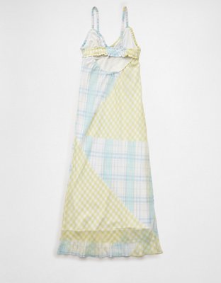 Robe à bretelles mi-longue avec encolure en V et volants AE