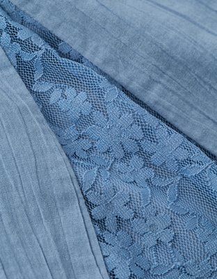 AE V-Neck Pleated Lace Midi Dress