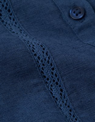 Minirobe boutonnée avec insertion en dentelle AE