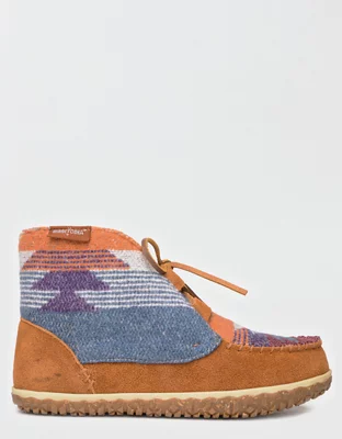 american eagle Minnetonka Women's Torrey Boot
