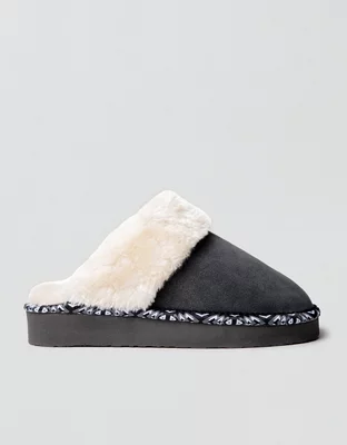 Minnetonka Cerise Slipper