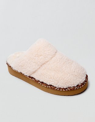 Minnetonka Cerise Slipper