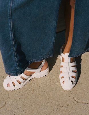 American eagle best sale jelly sandals