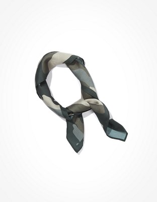 American Eagle AE Silky Camo Bandana — фото 2