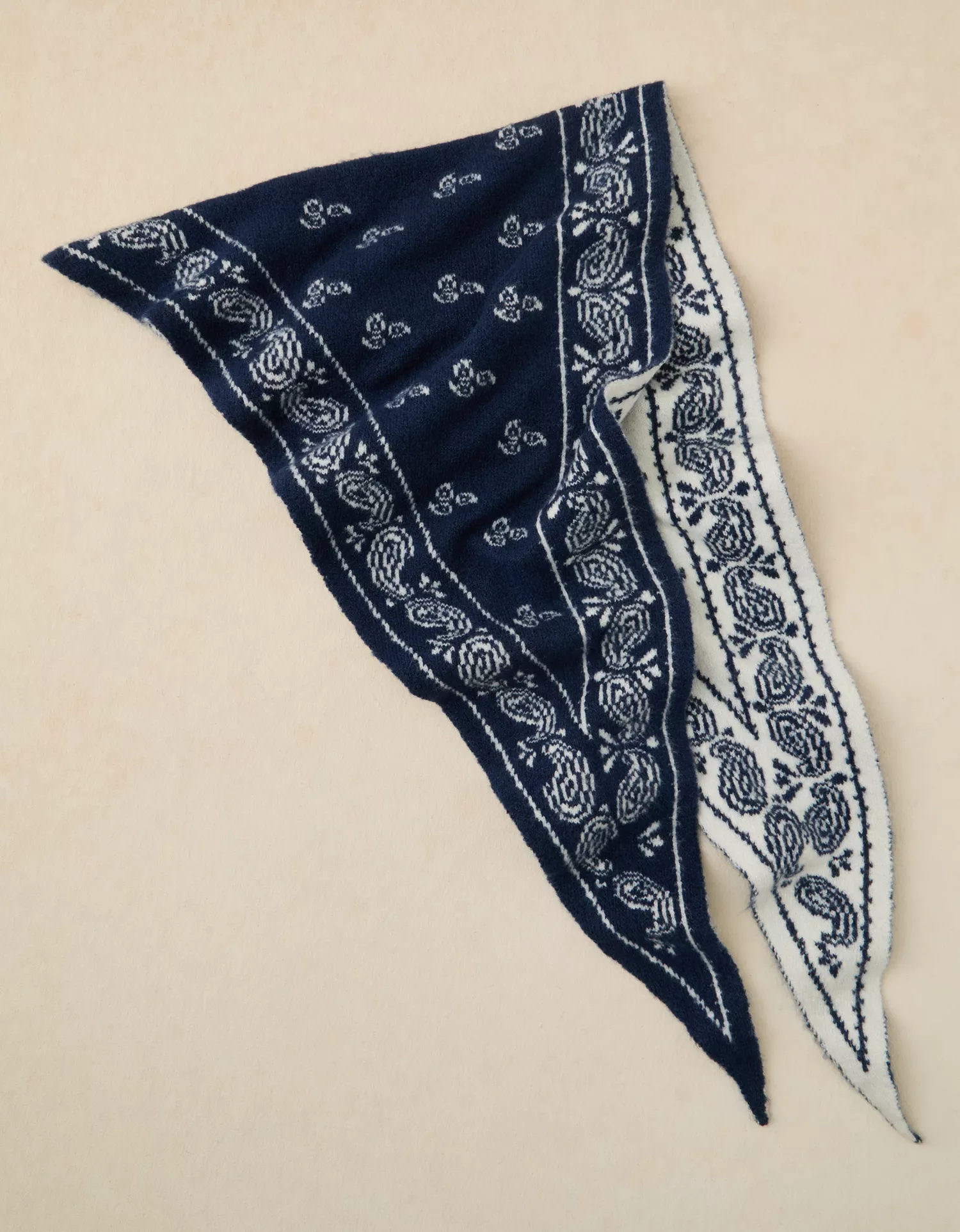 AE Knit Triangle Bandana Scarf - thumbnail 5