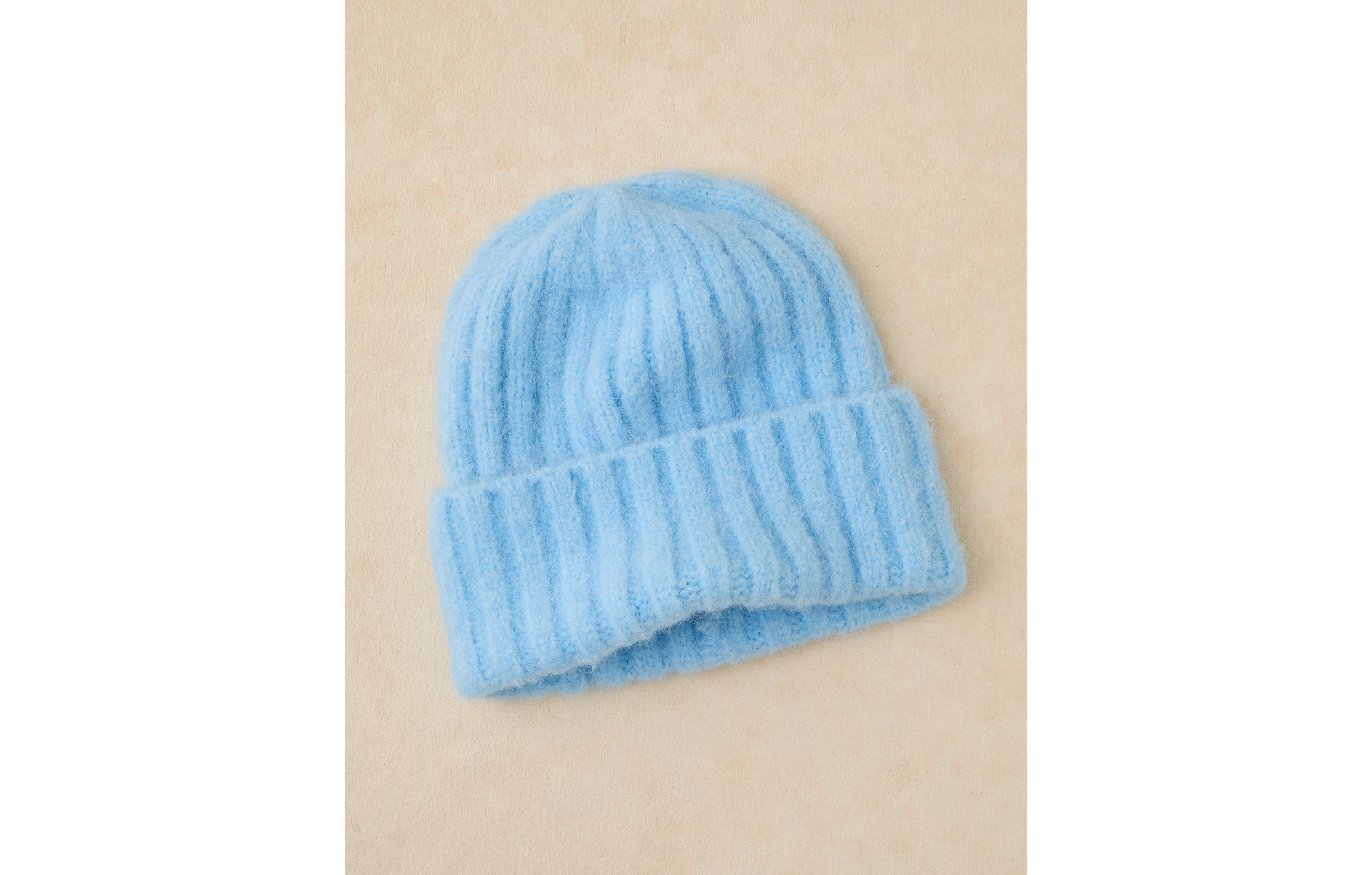 AE Sweater Weather Ribbed Beanie
