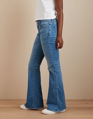 Женские джинсы American Eagle AE Next Level Super Low-Rise Flare Jean — фото 4