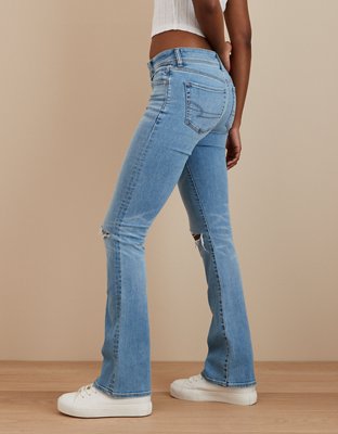 Женские джинсы American Eagle AE Stretch Low-Rise Ripped Kick Bootcut Jean — фото 5