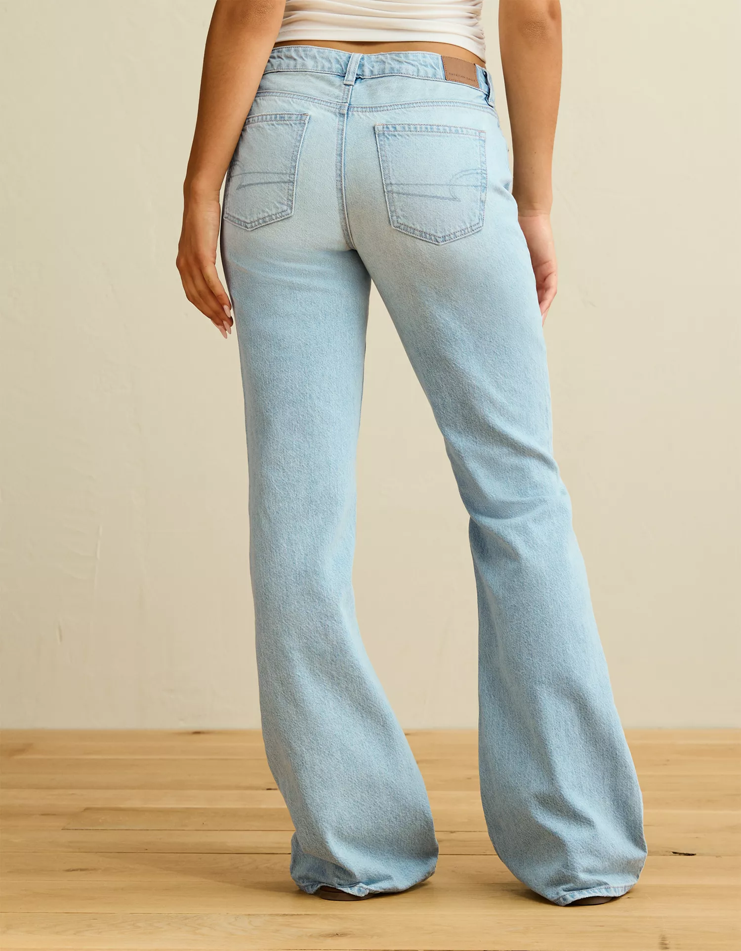 AE Low-Rise Vintage Bootcut Jean - thumbnail 2