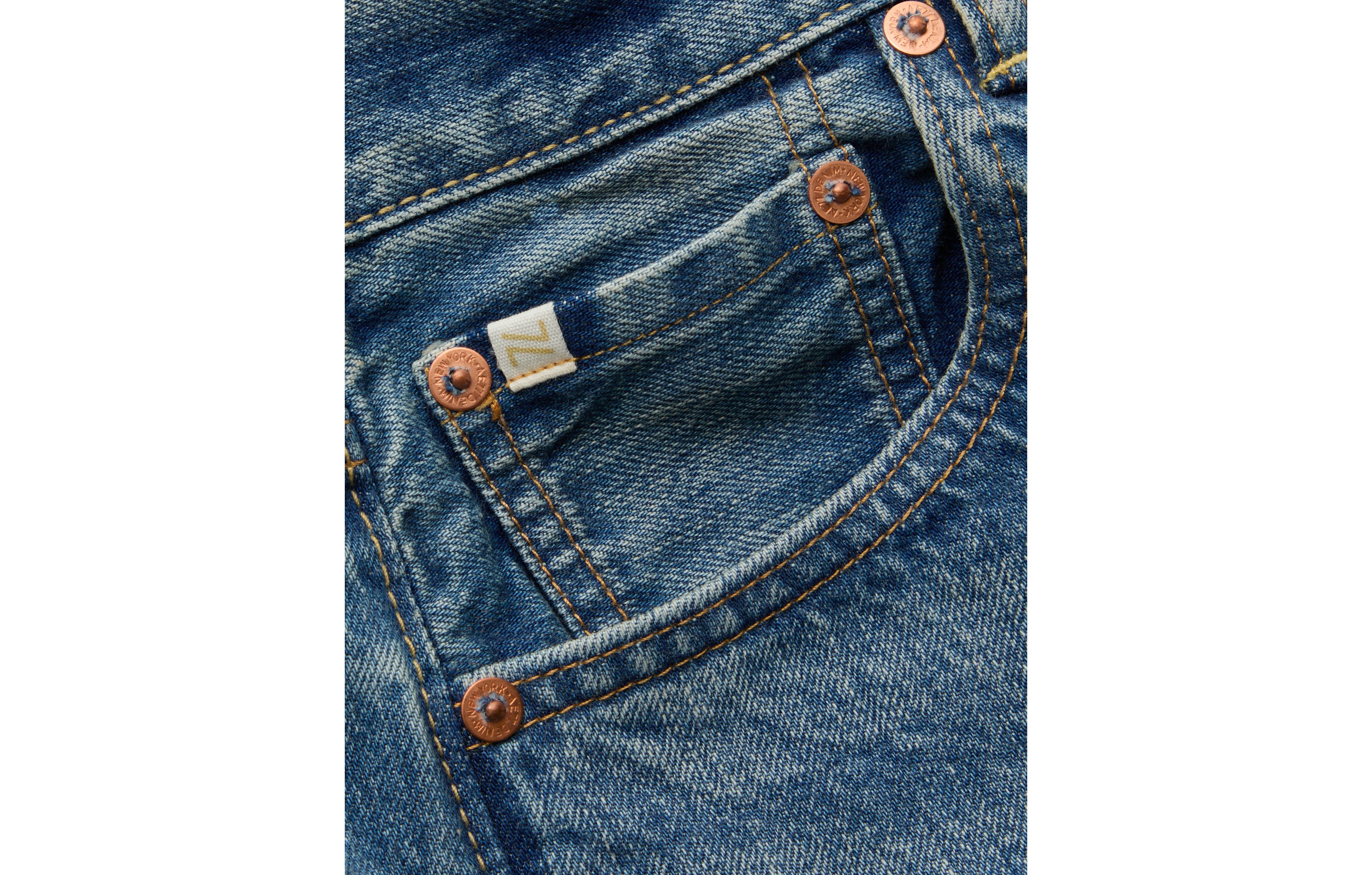 AE77 Premium Straight Ankle Jean