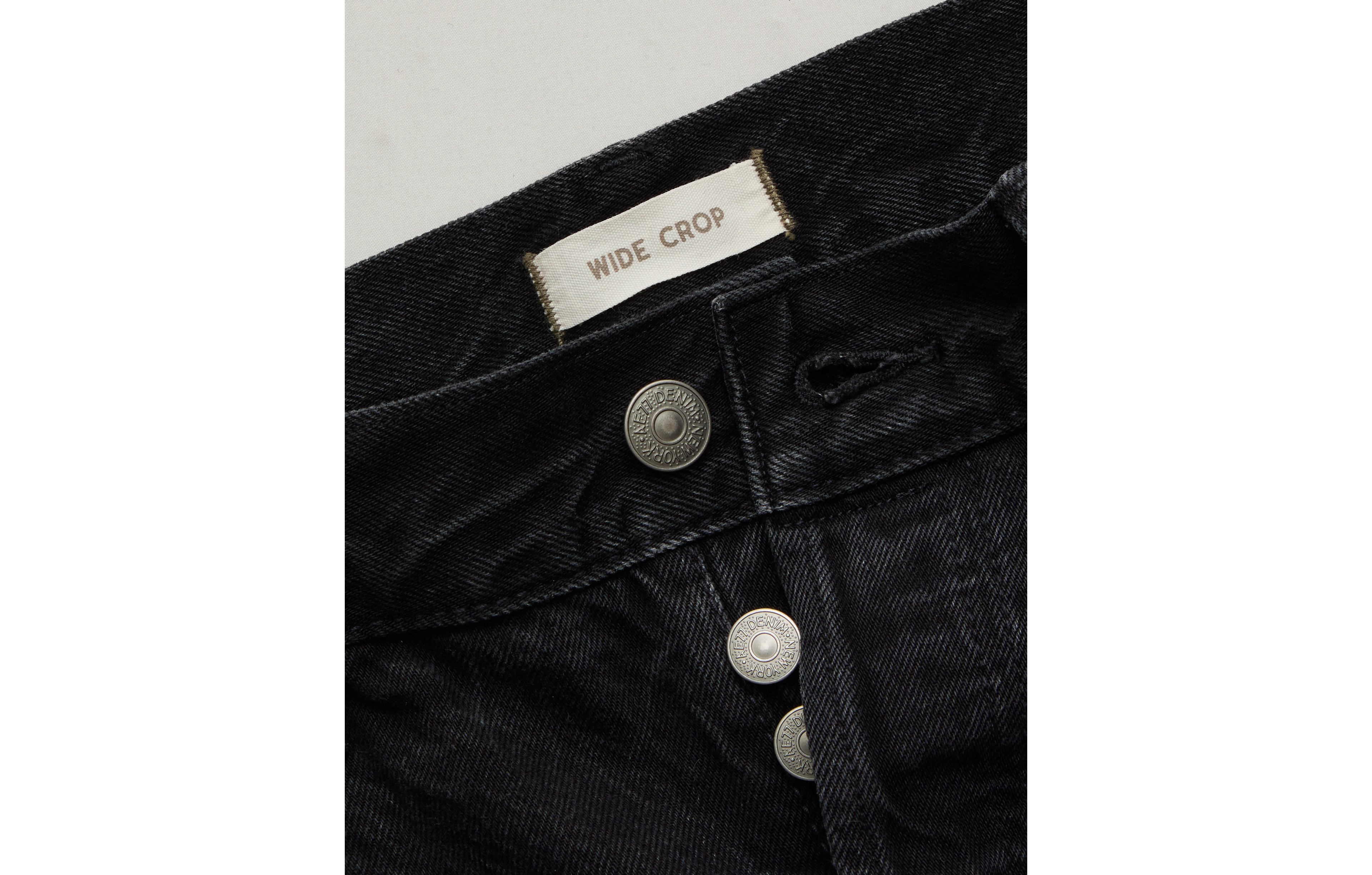 AE77 Premium Wide Crop Cuff Jean