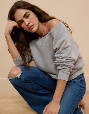 AE Oversized Off-The-Shoulder Sweatshirt