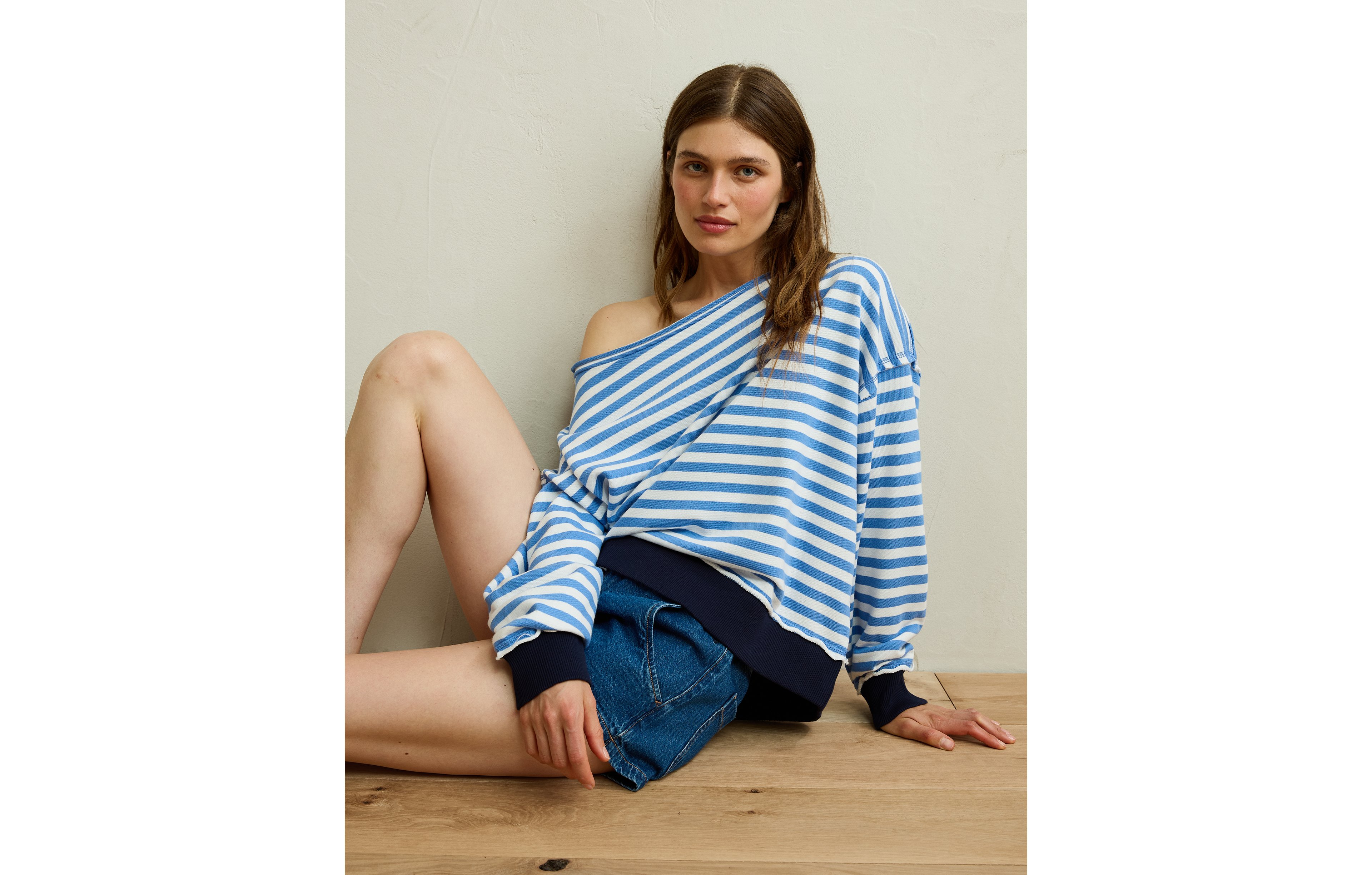 AE On a Roll Off-the-Shoulder Sweatshirt