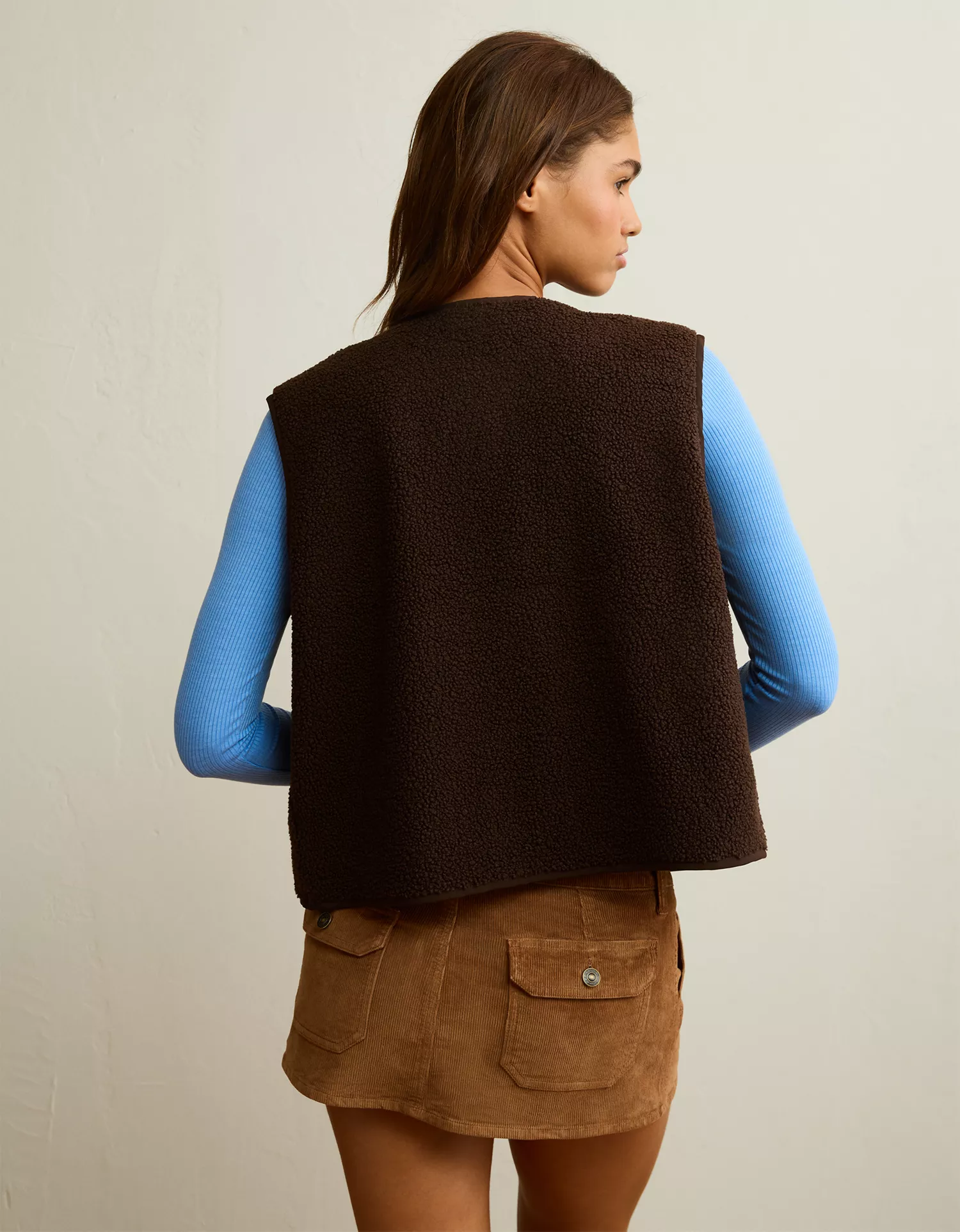 AE Sherpa Vest - thumbnail 2
