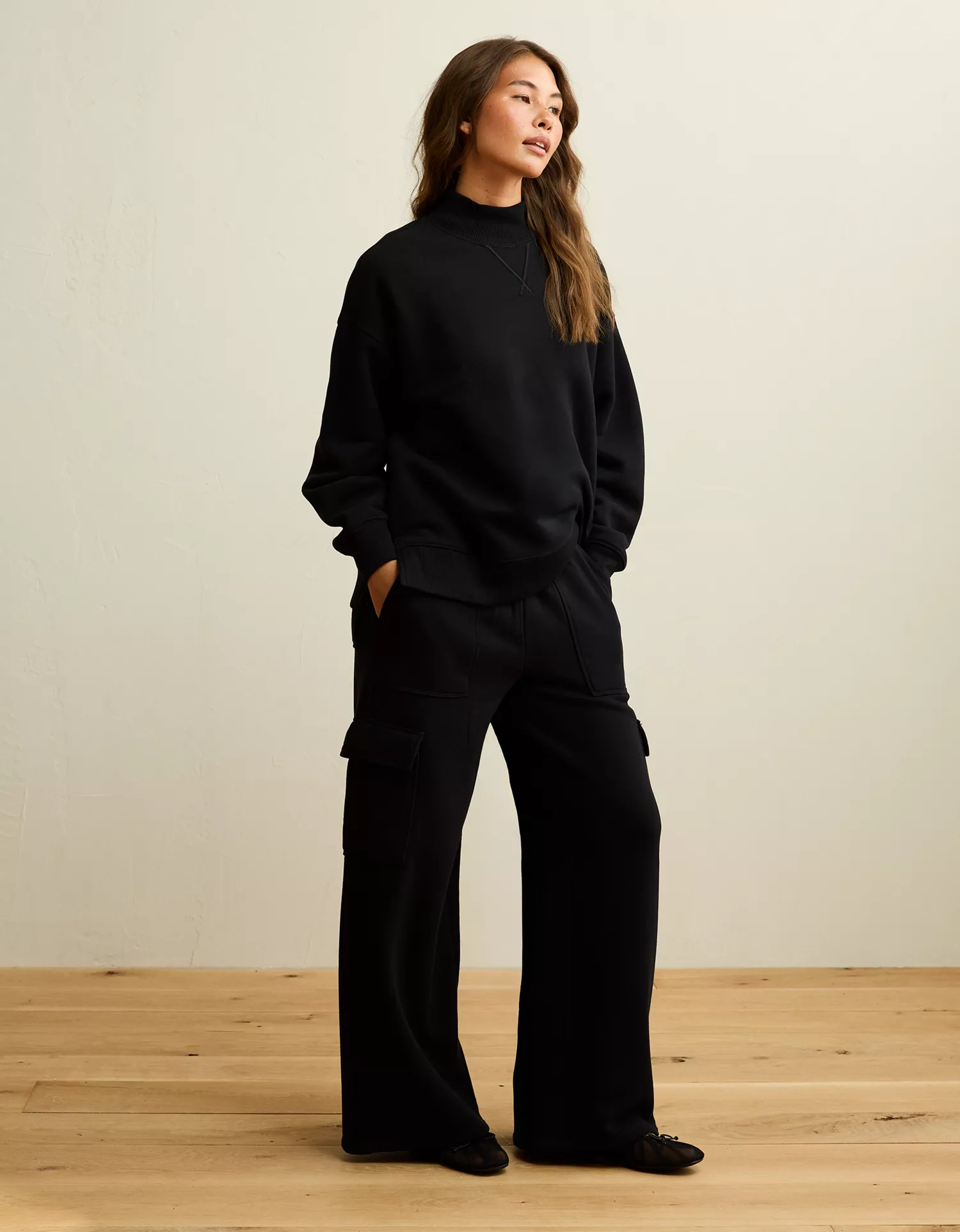AE Everyday Luxe Mock Neck Sweatshirt - thumbnail 4