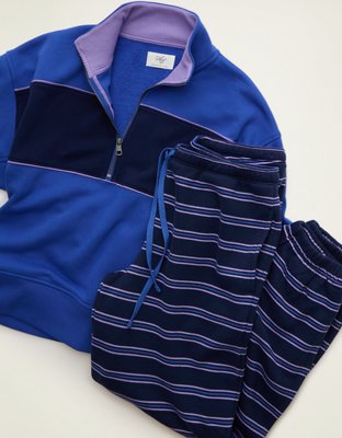 AE Everyday Luxe Quarter-Zip Sweatshirt
