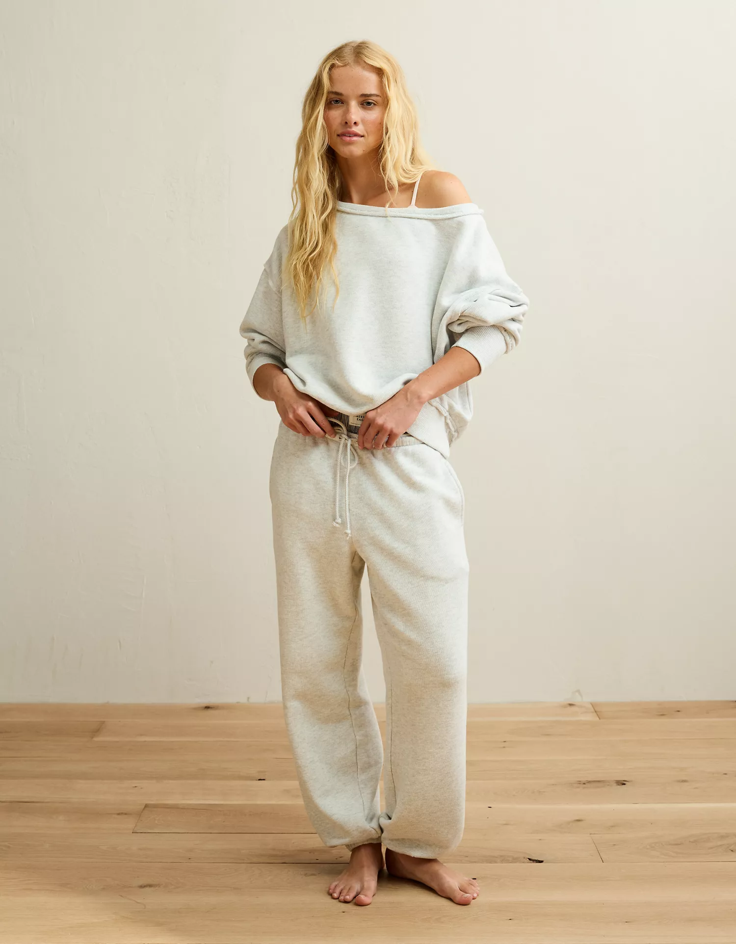 AE Dreamy Fleece Off-the-Shoulder Sweatshirt - thumbnail 5
