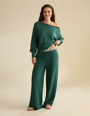 AE Dreamy Fleece Off-the-Shoulder Sweatshirt