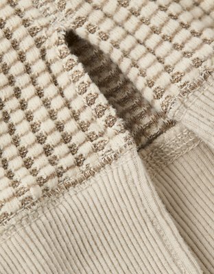 AE Big Hug Sweatshirt con Textura tipo Waffle y Escote V