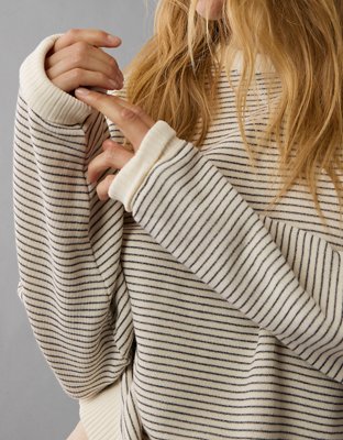 AE Relaxed Crew Neck Sweatshirt