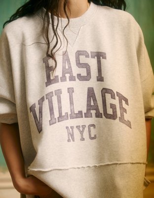 AE Big Hug Graphic Sweatshirt