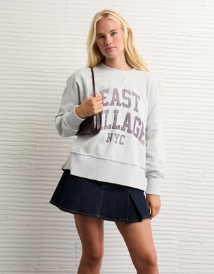 AE Big Hug Graphic Sweatshirt | American Eagle