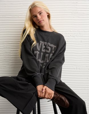AE Big Hug Graphic Sweatshirt
