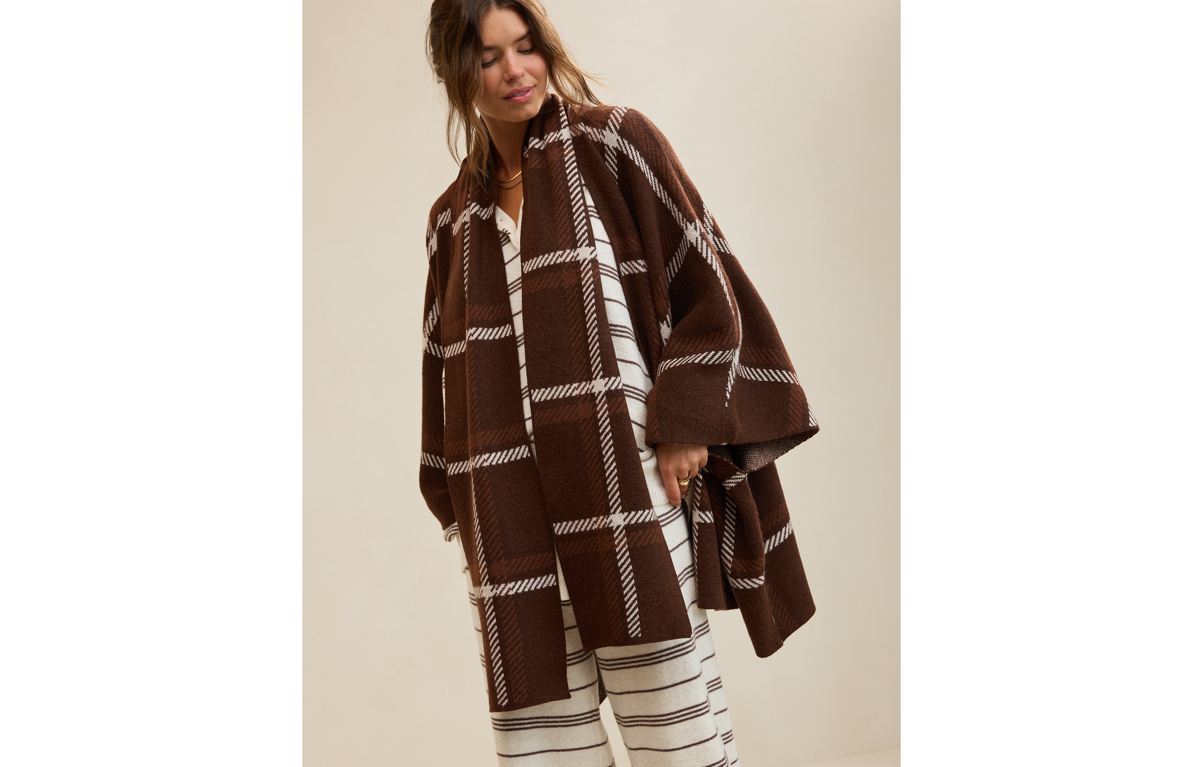 Aerie One And Done Cape