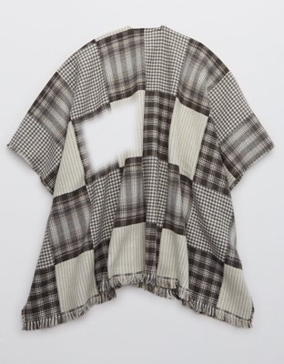Aerie Poncho con retazos