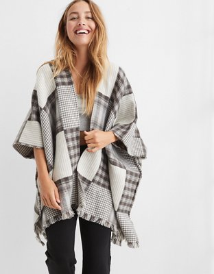 Aerie Poncho con retazos