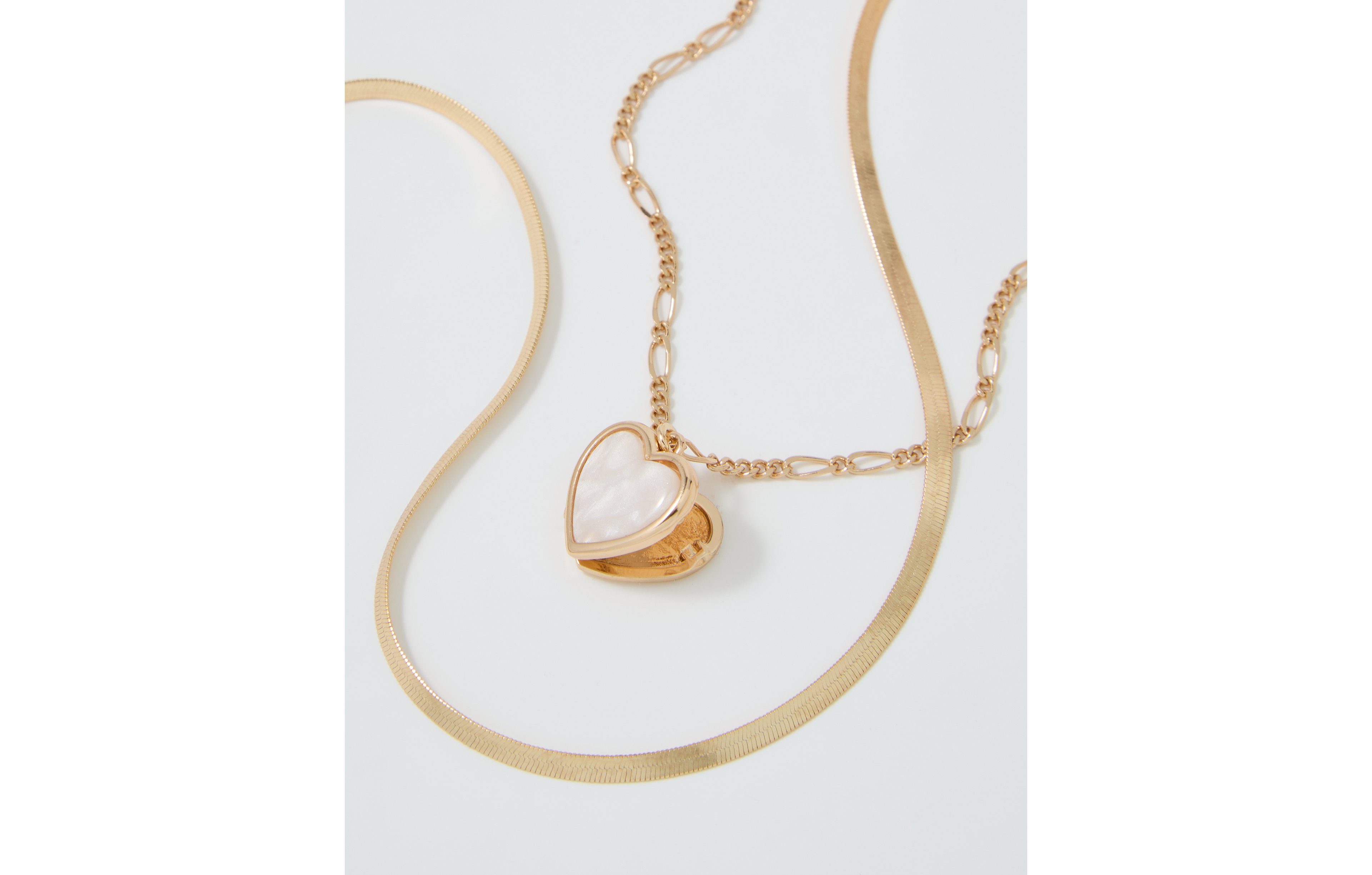 Aerie Resin Heart Locket Necklace