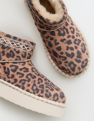 Aerie Embroidered Scuff Booties