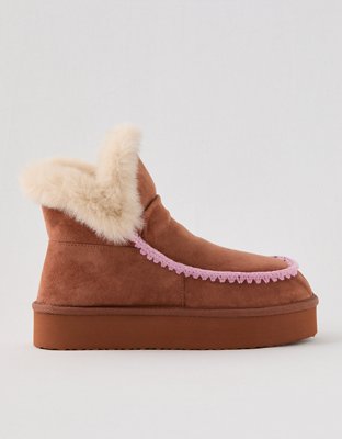 Aerie Contrast Stitch Slippers