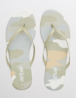 american eagle white flip flops