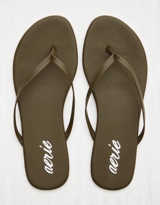 american eagle white flip flops