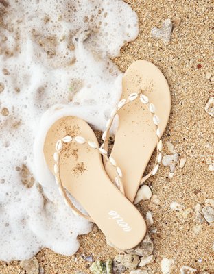 american eagle flip flops