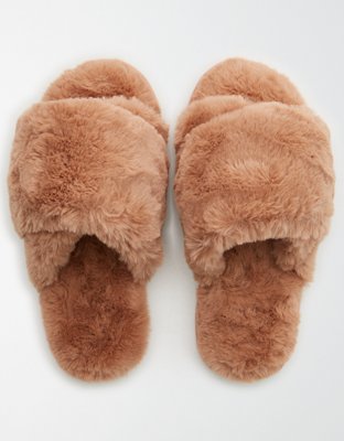 american eagle fur slides