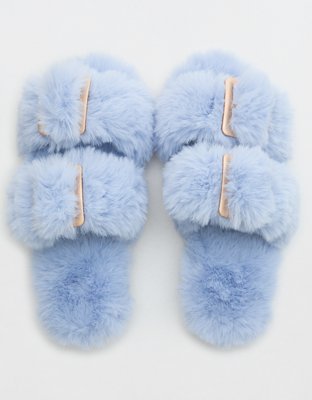 Light blue best sale fuzzy slippers