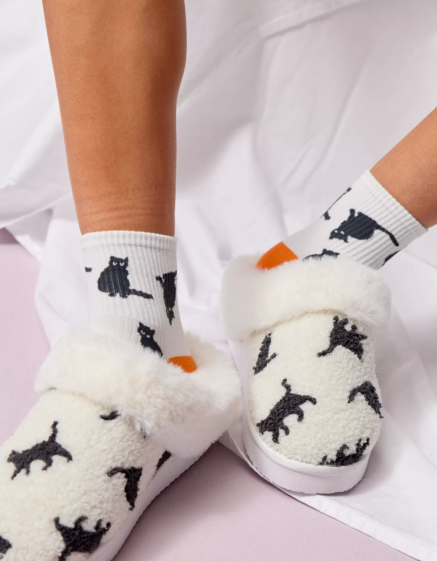 Aerie Embroidered Slippers - thumbnail 4